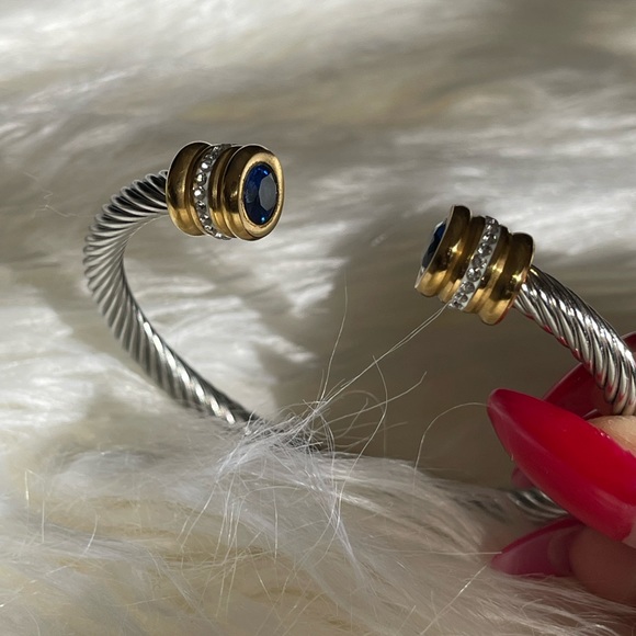 Silver Bangle - Picture 4 of 9